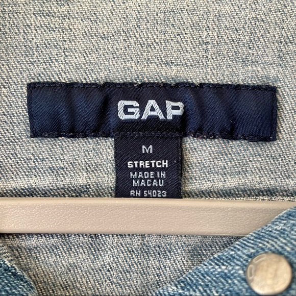 NWOT Gap Denim Jacket with Custom Motorcycle Embroidery - Picture 5 of 5